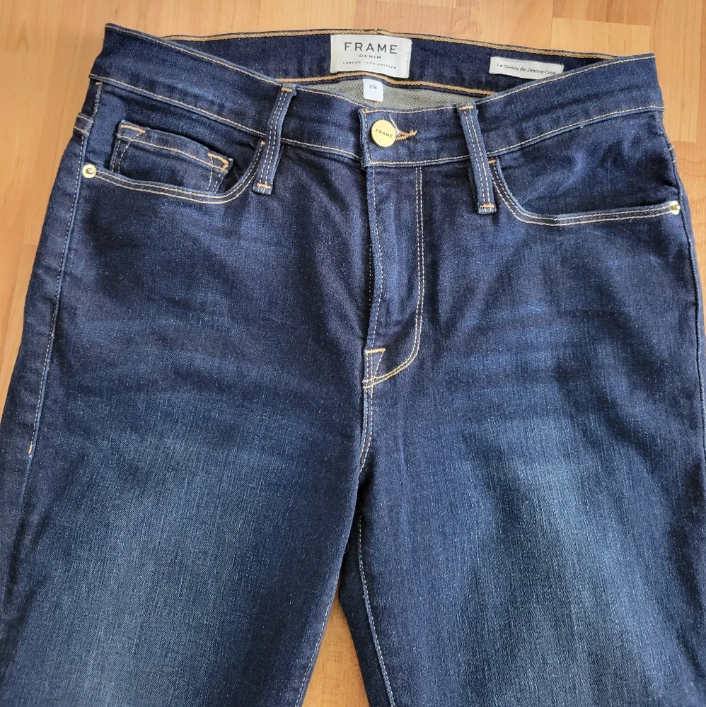 NWOT Frame Le Skinny De Jeanne Raw-Hem Mid-Rise Jeans